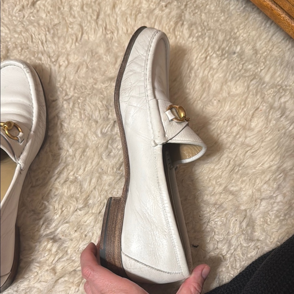 Gucci White Leather Loafers with Gold Horsebit - Picture 11 of 16